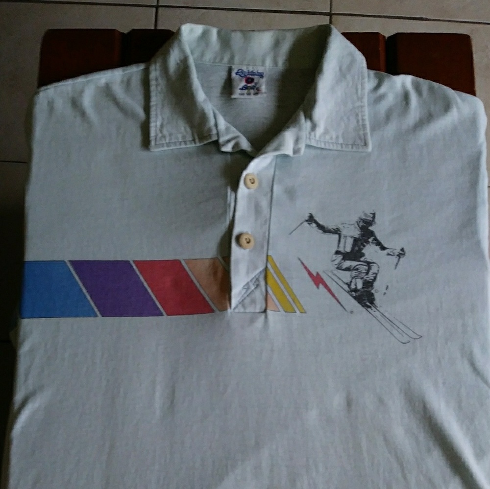 Vintage 1970's Lighting Bolt Skier short sleeve po